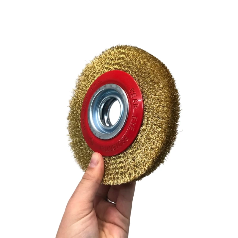 ESCOVA DE AÇO CIRCULAR PARA ESMERIL 6 POL FURO 31,75 MM - WORKER